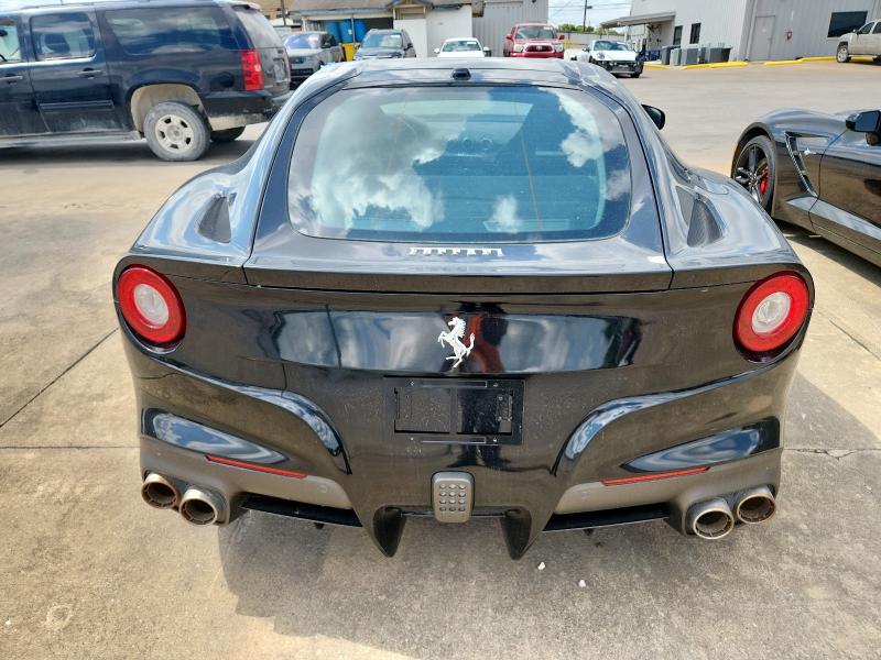 2017 Ferrari F12 Berlinetta VIN ZFF74UFA8H0220199 COPART salvage auction — Unknown, Salvage Title, sold $27,250 on 2025-10-09 (photo 6)