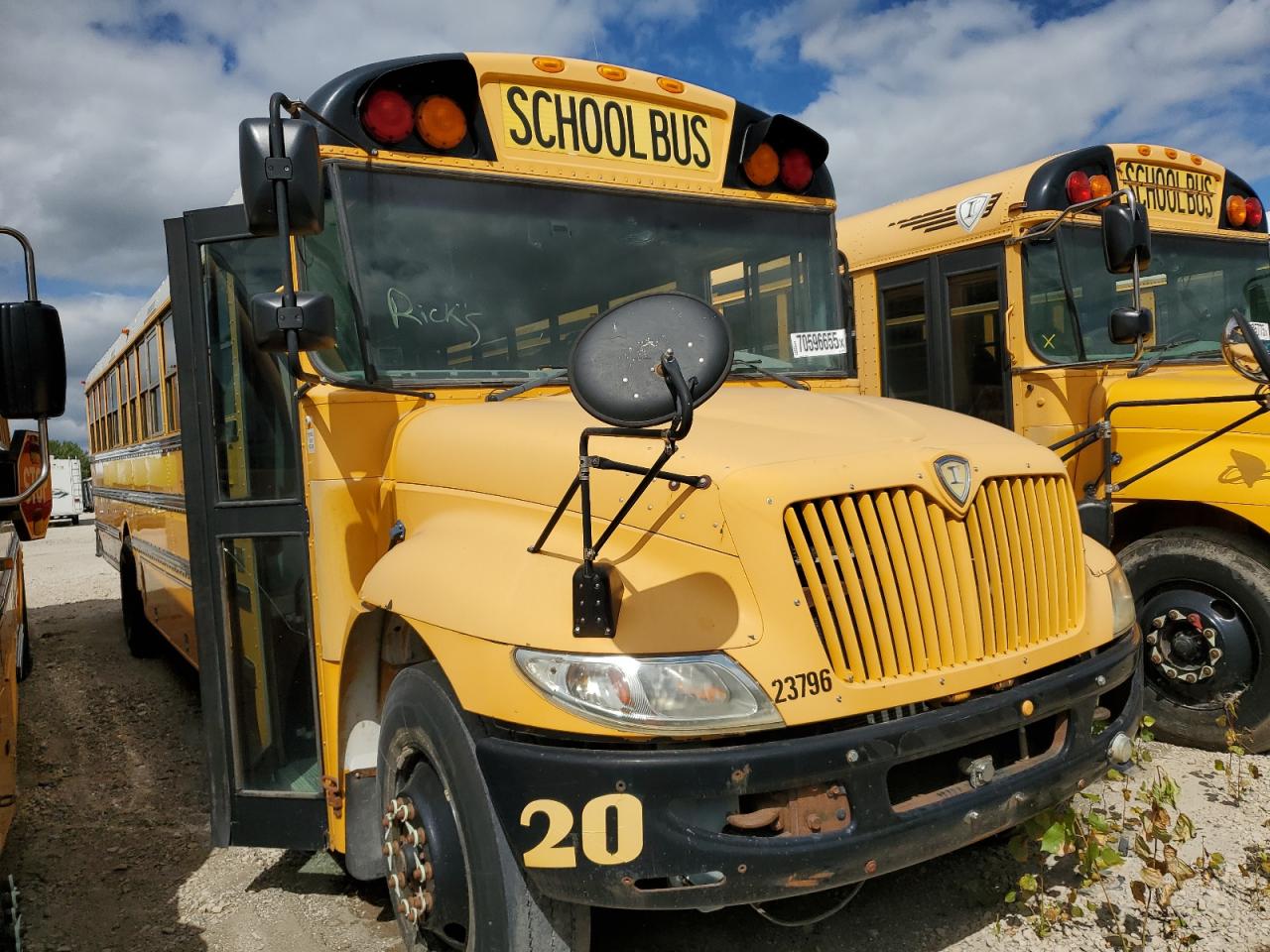 2013 Ic Corporation Ce Series School VIN 4DRBUSKN4DB301118 COPART salvage auction — Minor Dent/Scratches, IA - CERTIFICATE OF TITLE, sold $1,200 on 2026-07-06 (photo 1)