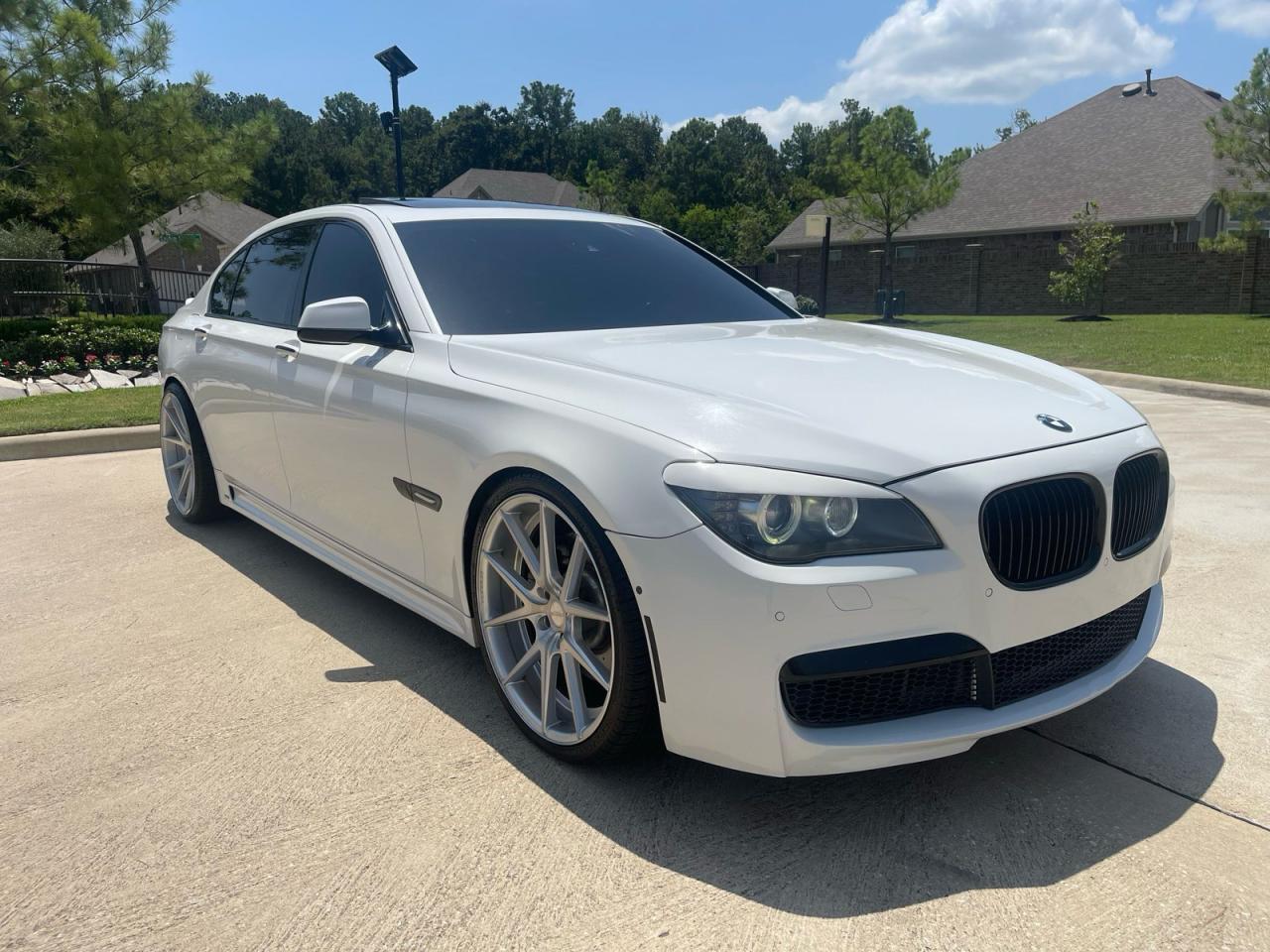 2010 BMW 7er VIN WBAKB8C58ACY64395 COPART salvage auction — Damage History, CA - DEALER ONLY SALVAGE TITLE (P), sold $27,500 on 2025-10-10 (photo 1)