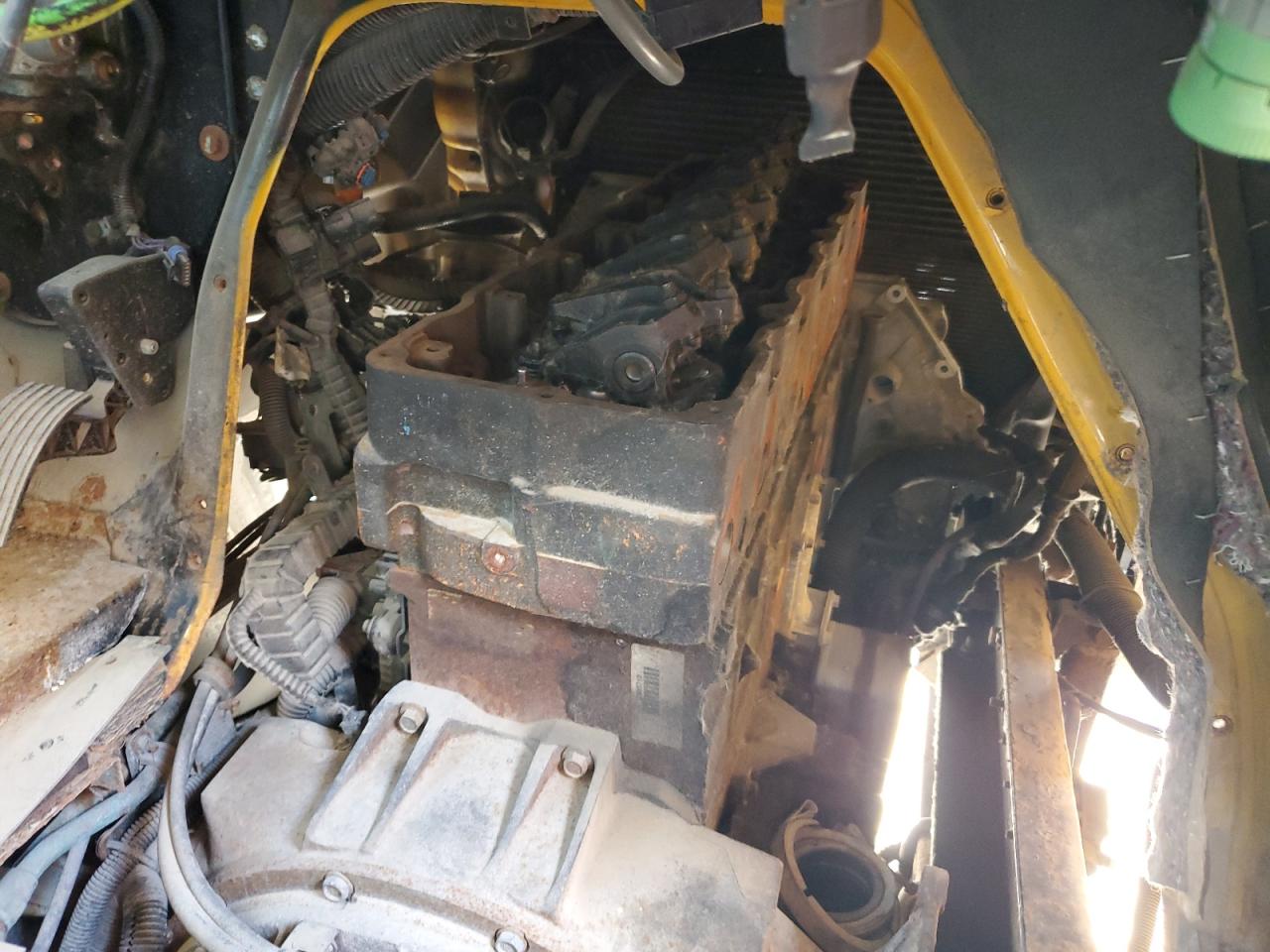 2014 Ic Corporation Ce Series School VIN 4DRBUAAN2EB780801 COPART salvage auction — Minor Dent/Scratches, IA - CERTIFICATE OF TITLE, sold $1,200 on 2026-07-06 (photo 9)