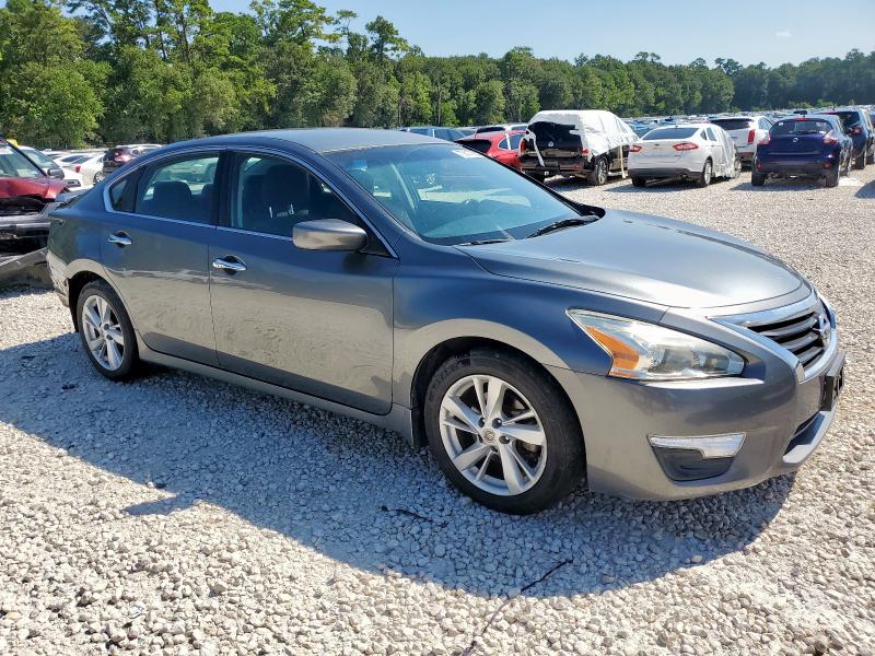 2014 Nissan Altima VIN 1N4AL3AP8EC318548 COPART salvage auction — Side, TX - SALVAGE VEHICLE TITLE, sold $1,900 on 2025-10-03 (photo 4)