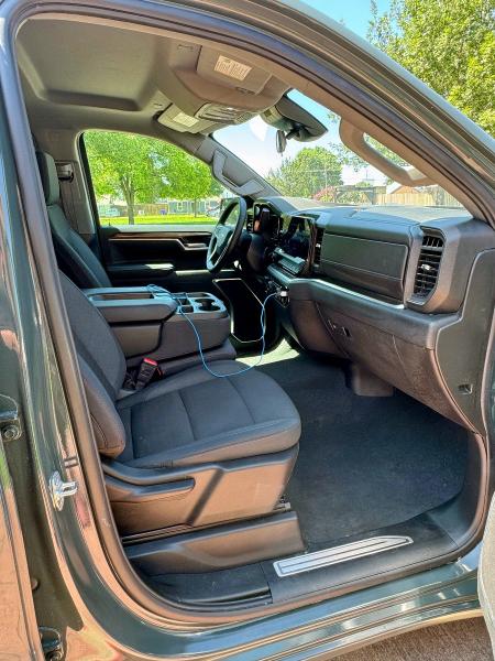 2025 Chevrolet Silverado VIN 1GCUKDED8SZ171415 COPART salvage auction — Normal Wear, TX - CERT OF TITLE-REBUILT SALVAGE (P), sold $9,000 on 2025-10-20 (photo 5)