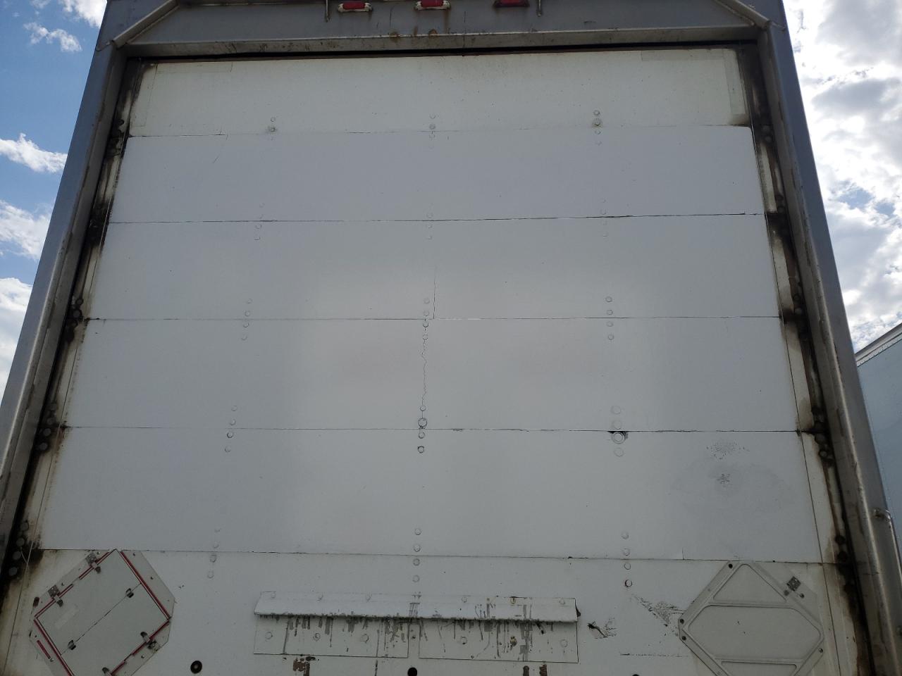 2009 Great dane All models VIN 1GRAA56189K207256 COPART salvage auction — Minor Dent/Scratches, IL - DIS/DLR/EXP ONLY CLEAN TITLE, sold $500 on 2026-09-08 (photo 7)