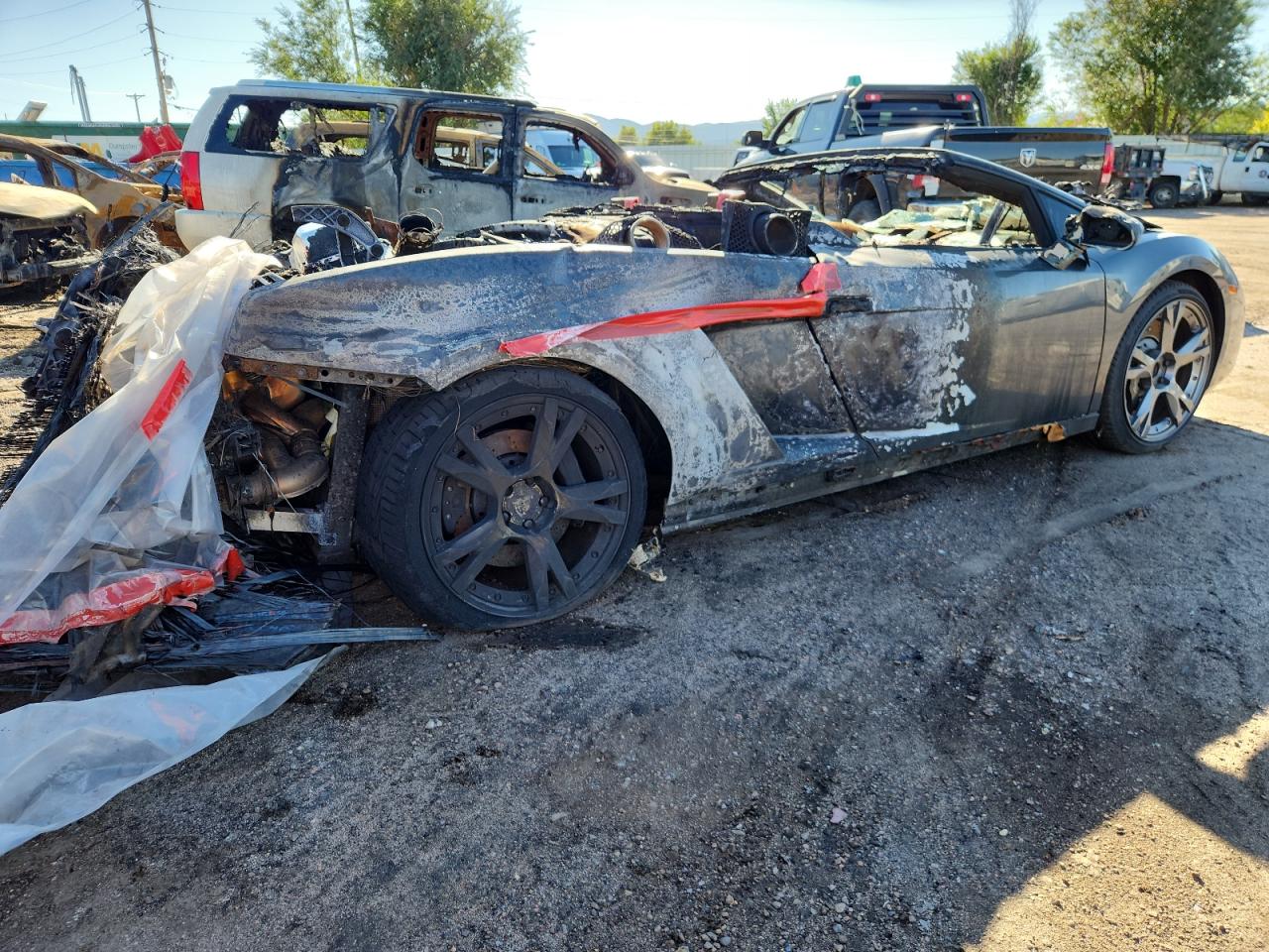2007 Lamborghini Gallardo VIN ZHWGU22T37LA04553 COPART salvage auction — Burn, CO - SALVAGE TITLE, sold $8,600 on 2025-10-29 (photo 3)