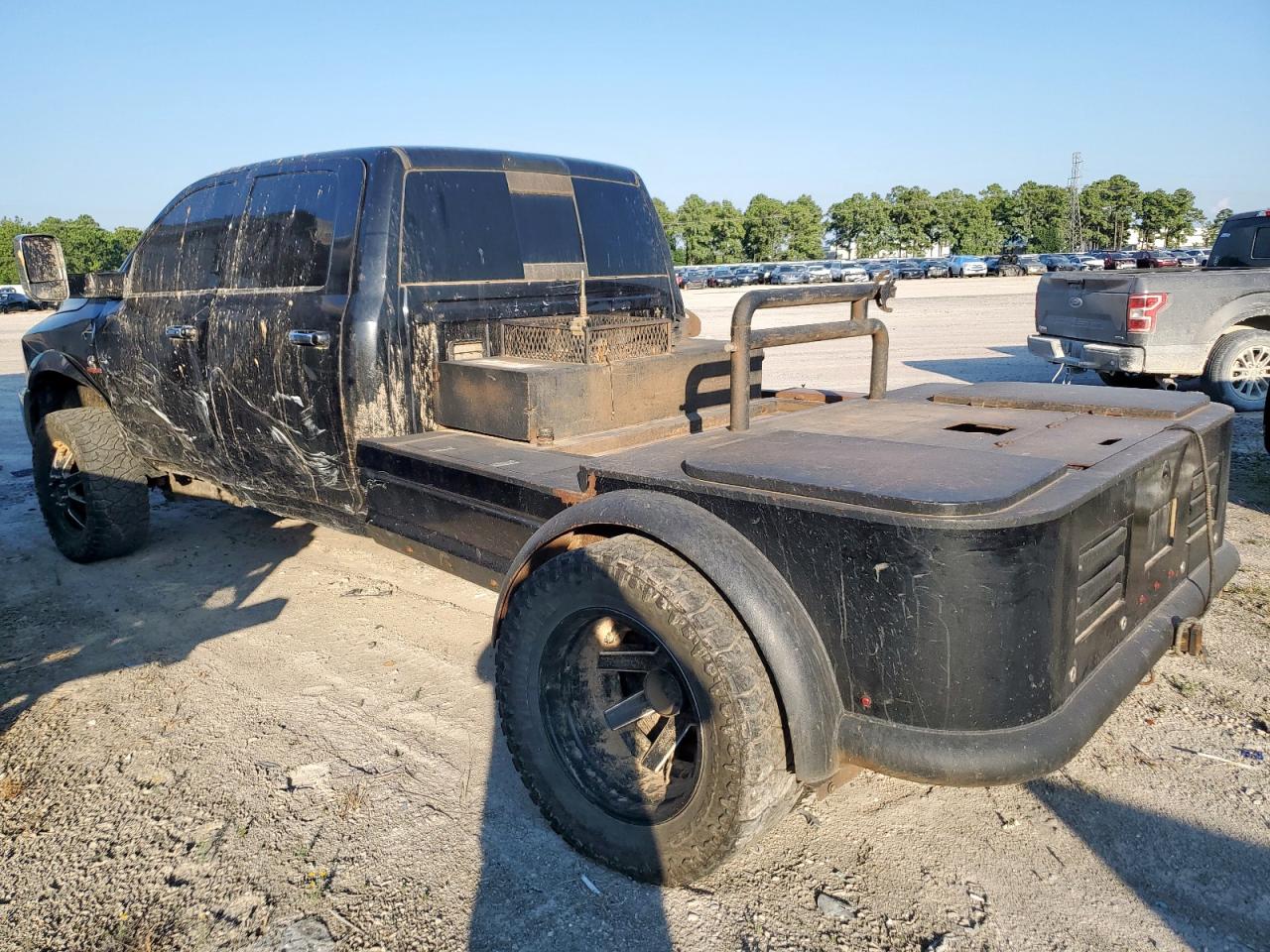 2016 Ram 3500 VIN 3C63RRJL1GG105790 COPART salvage auction — Side, TX - CERTIFICATE OF TITLE, sold $13,700 on 2025-10-14 (photo 2)