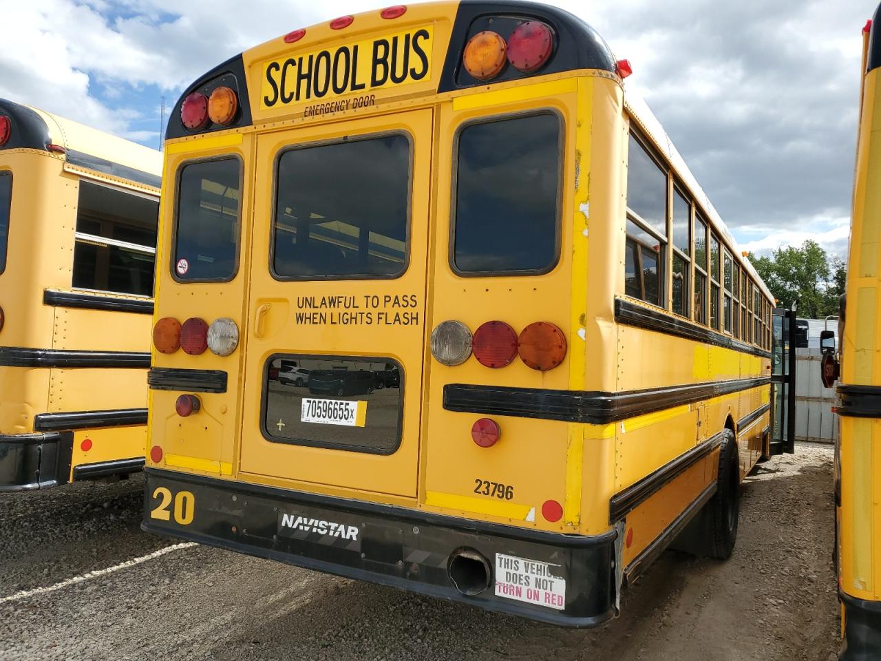 2013 Ic Corporation Ce Series School VIN 4DRBUSKN4DB301118 COPART salvage auction — Minor Dent/Scratches, IA - CERTIFICATE OF TITLE, sold $1,200 on 2026-07-06 (photo 4)