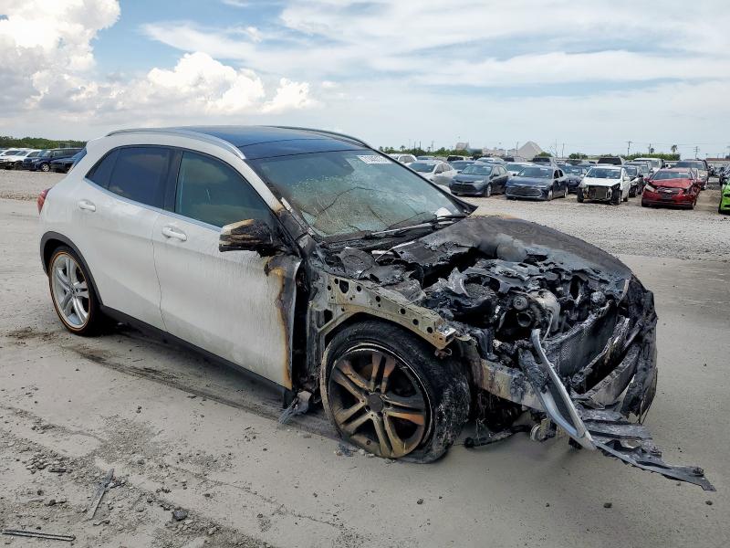 2019 Mercedes-benz Gla-klasse VIN WDCTG4EBXKJ548685 COPART salvage auction — ENGINE BURN, Tx - Nonrepairable Title, sold $725 on 2026-07-07 (photo 4)