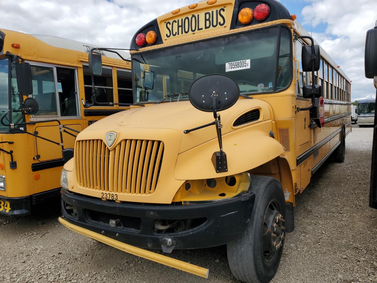 2013 Ic Corporation Ce Series School VIN 4DRBUSKNXDB300958 COPART salvage auction — Rear End, IA - CERTIFICATE OF TITLE, sold $1,200 on 2026-07-06 (photo 2)