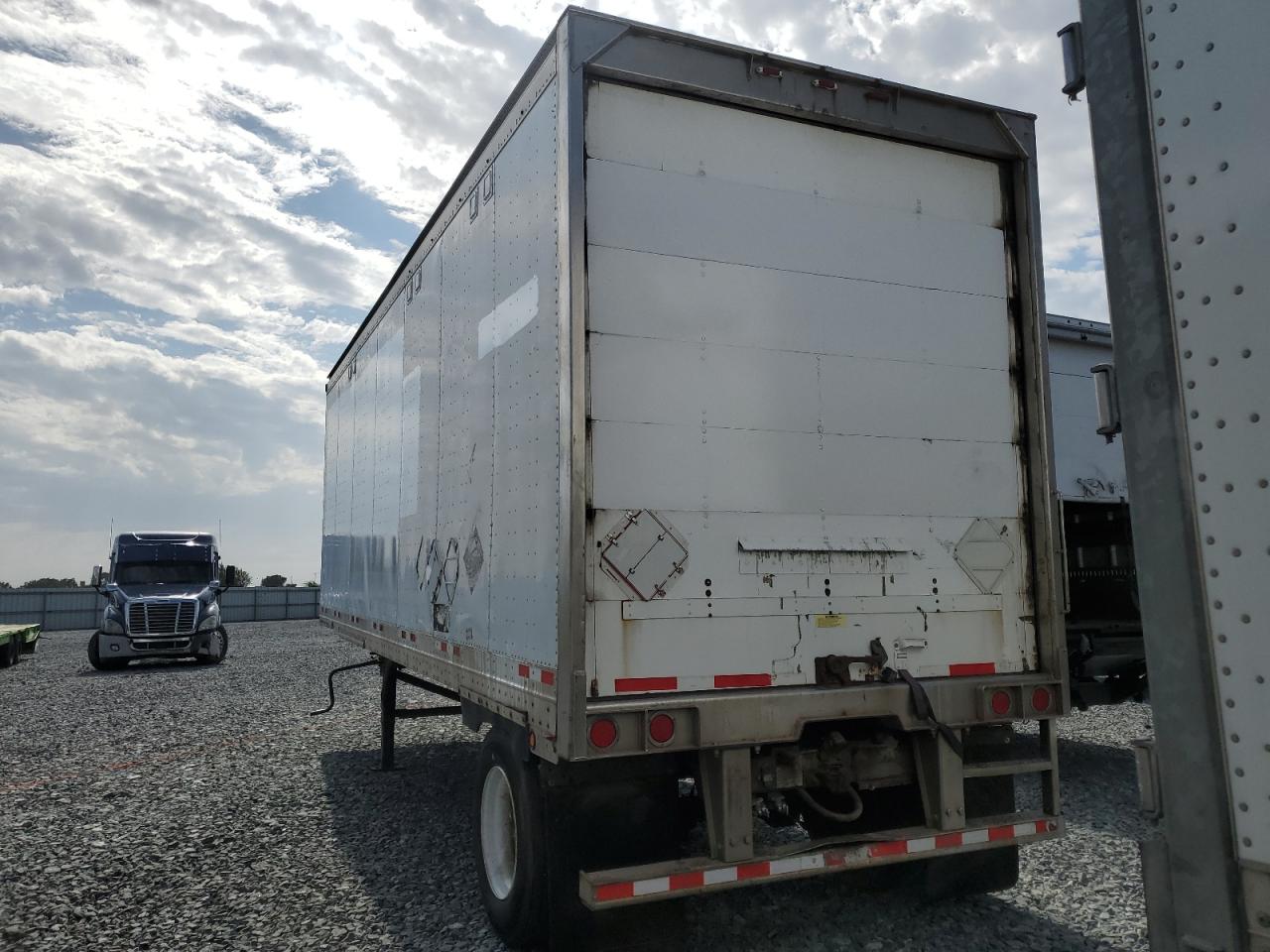 2009 Great dane All models VIN 1GRAA56189K207256 COPART salvage auction — Minor Dent/Scratches, IL - DIS/DLR/EXP ONLY CLEAN TITLE, sold $500 on 2026-09-08 (photo 6)