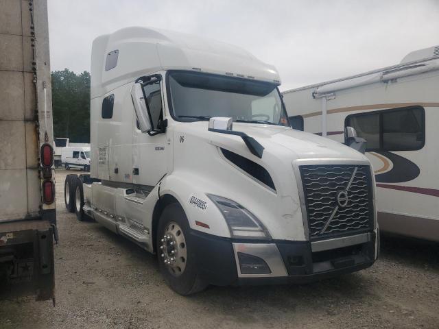 2019 Volvo Vn VIN 4V4NC9TH2KN220656 — COPART salvage auction photo