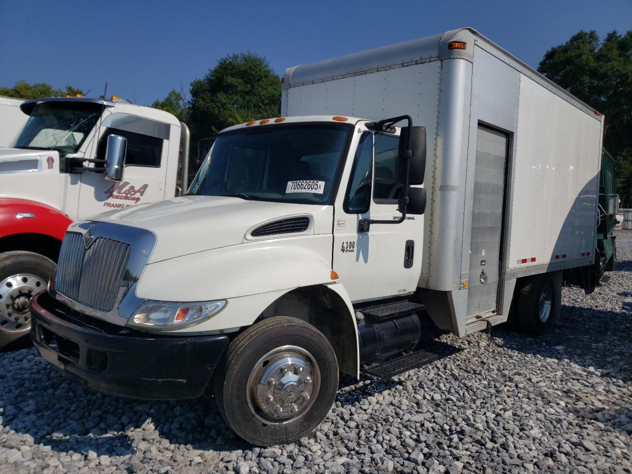 2005 International 4000-Series VIN 1HTMMAAM75H101156 COPART salvage auction — Minor Dent/Scratches, GA - CERTIFICATE OF TITLE, sold $3,000 on 2026-07-01 (photo 2)
