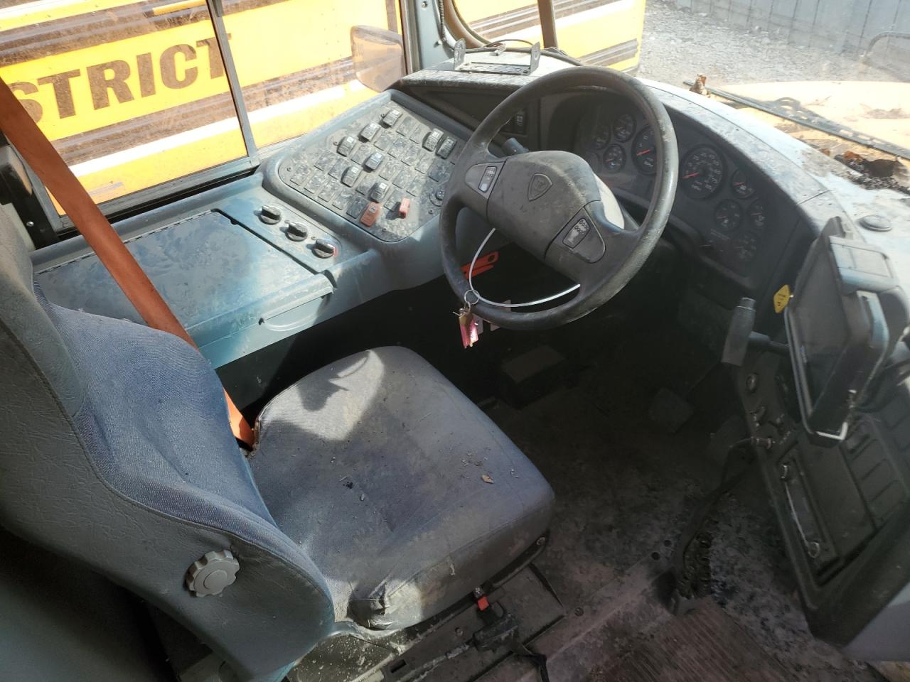2013 Ic Ce Series School VIN 4DRBUSKN7DB301100 COPART salvage auction — Minor Dent/Scratches, OR - CERTIFICATE OF TITLE, sold $1,200 on 2026-07-06 (photo 5)