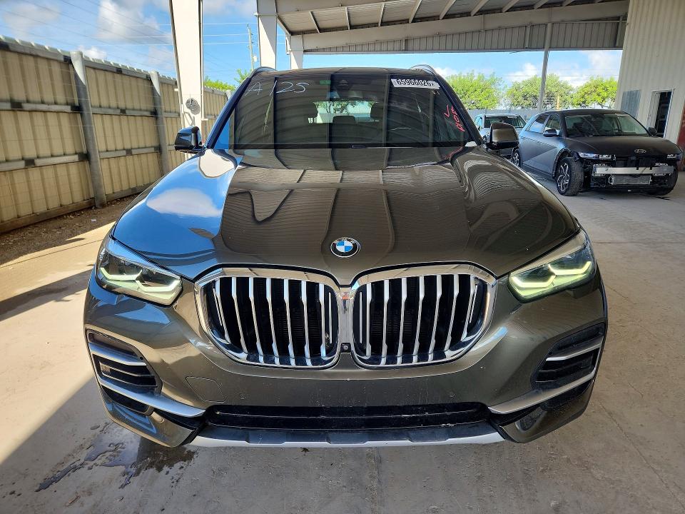 2022 BMW X5 VIN 5UXCR4C07N9K03748 COPART salvage auction — MINOR DENT/SCRATCHES, Fl - Certificate Of Title (P), sold $27,750 on 2026-10-21 (photo 5)