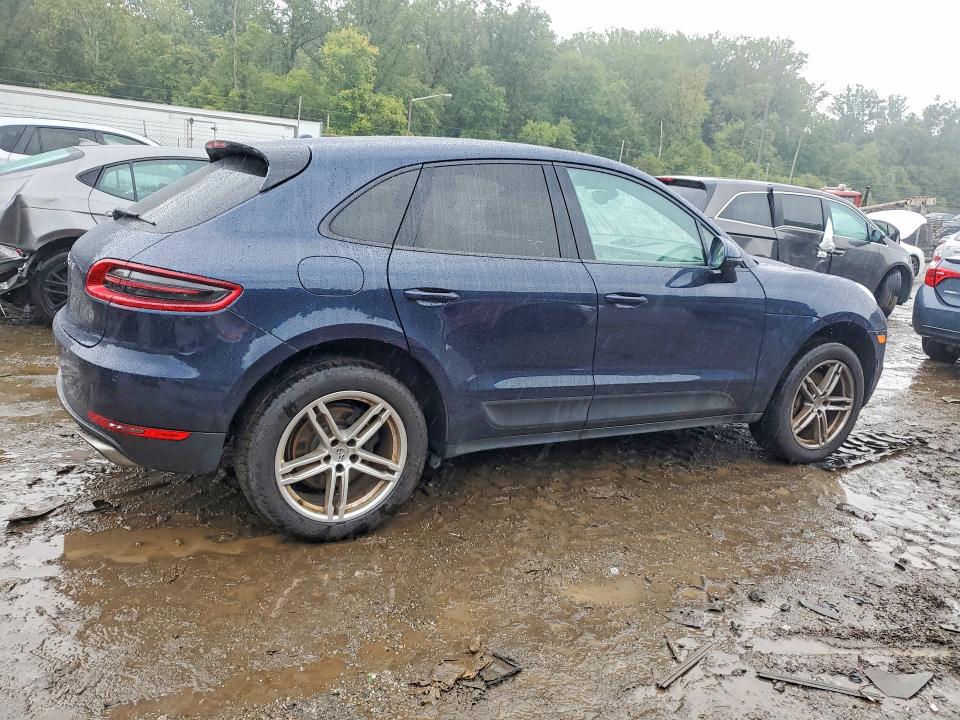 2017 Porsche Macan VIN WP1AA2A57HLB82974 COPART salvage auction — MECHANICAL, MD - CERTIFICATE OF TITLE, sold $2,650 on 2026-10-09 (photo 3)