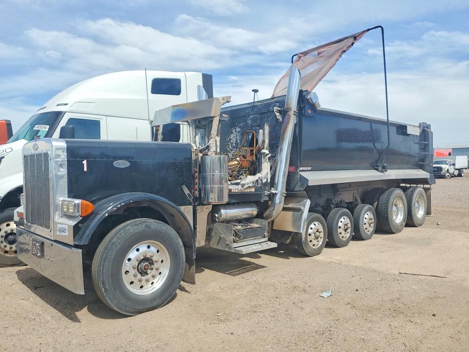 1993 Peterbilt 379 VIN 1XP5DB9X0PD325187 — COPART salvage auction photo