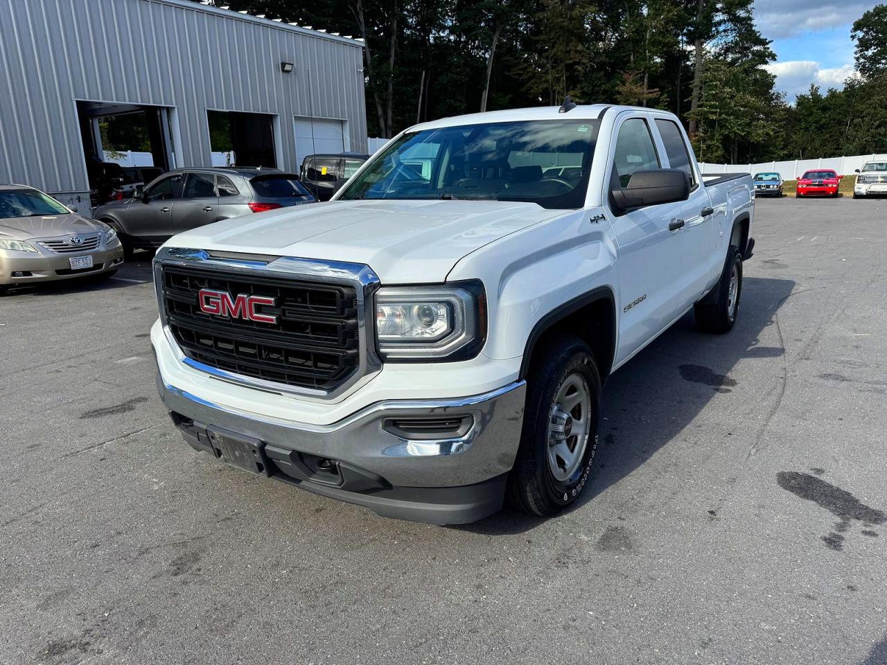 2019 GMC Sierra VIN 2GTV2LEC5K1200609 — COPART salvage auction photo