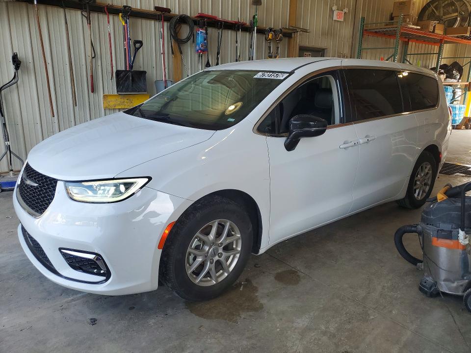 2024 Chrysler Pacifica VIN 2C4RC1BG6RR106230 — COPART salvage auction photo