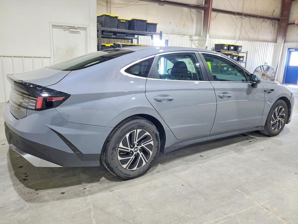 2026 Hyundai Sonata hybrid VIN KMHL24JJ8TA167366 COPART salvage auction — FRONT END, Fl - Cert Of Title Slvg Rebuildable (P), sold $10,600 on 2026-09-14 (photo 3)
