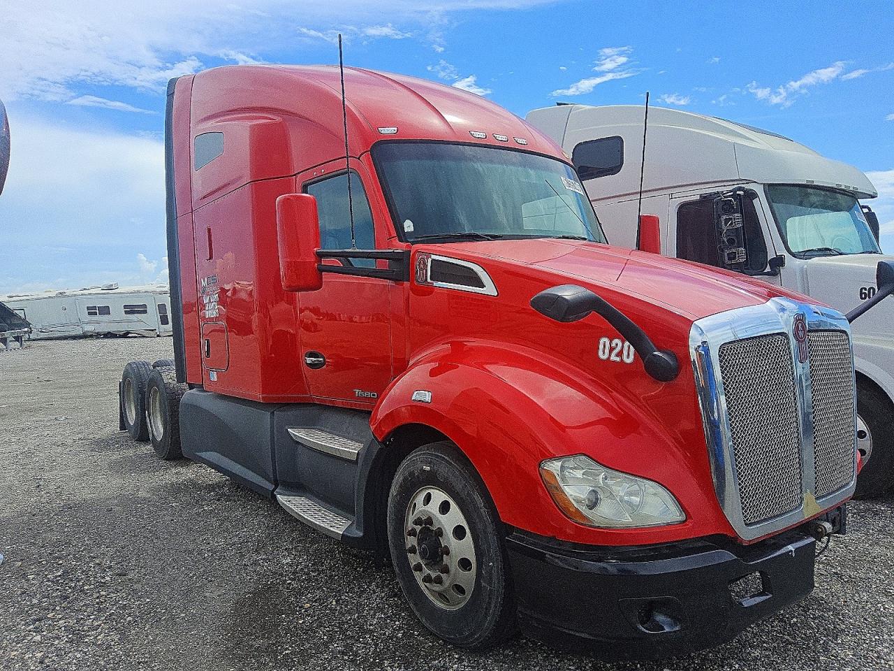 2019 Kenworth Construction VIN 1XKYD49X1KJ225513 — COPART salvage auction photo