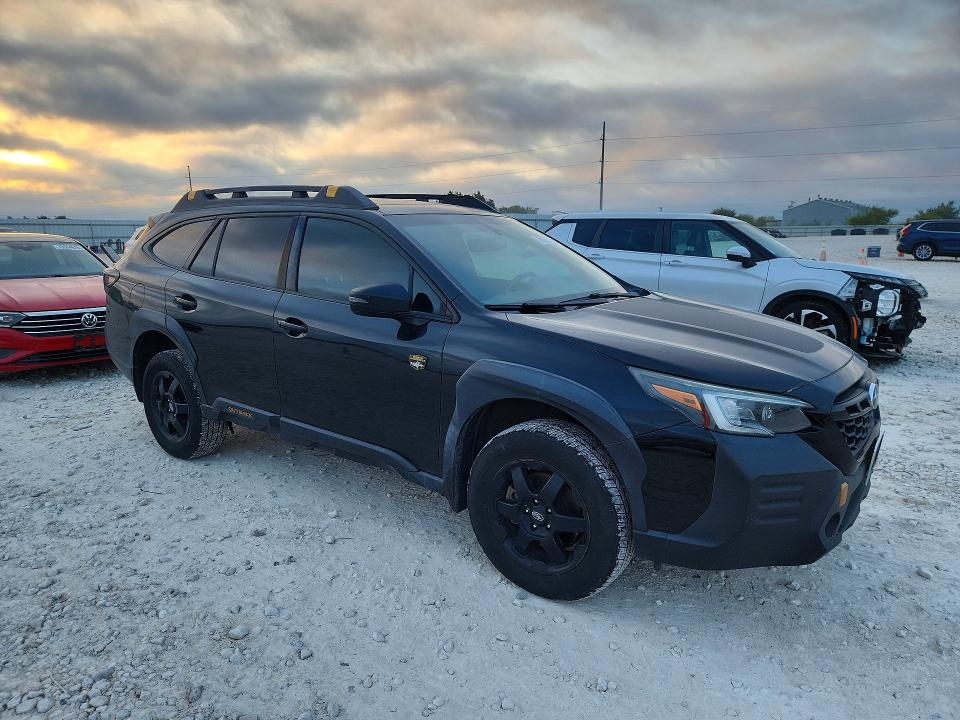2022 Subaru Outback VIN 4S4BTGUD0N3223601 COPART salvage auction — NORMAL WEAR, TX - CERTIFICATE OF TITLE, sold $11,800 on 2026-10-06 (photo 4)