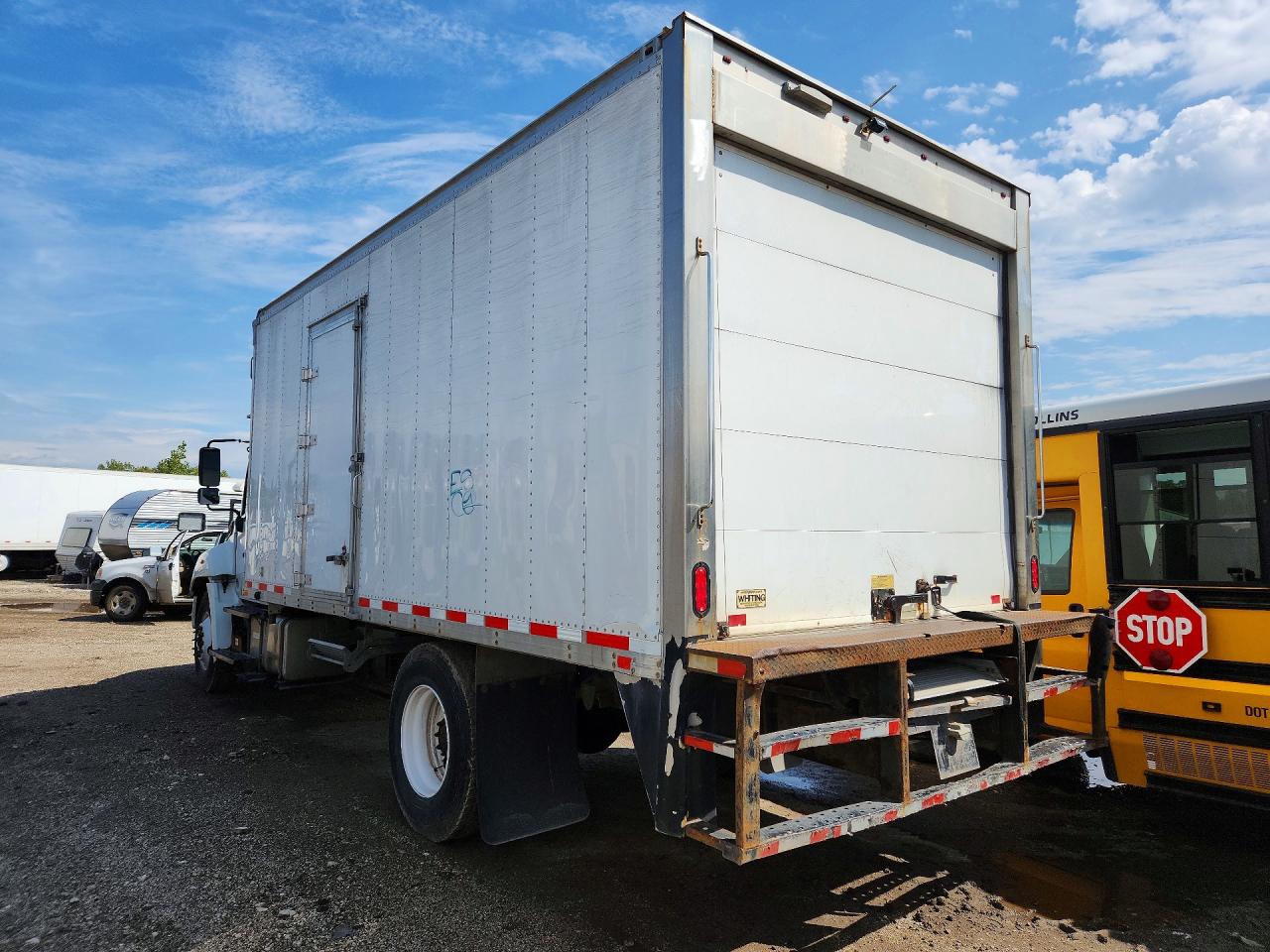 2020 Hino 258/268 VIN 5PVNJ8JM5L5S51199 COPART salvage auction — Normal Wear, Ct - Clean Title, sold $7,500 on 2026-09-24 (photo 2)