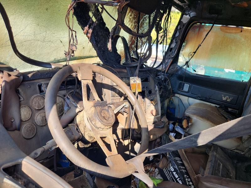 2014 Western star/auto car VIN 5KJJAVDV1EPFH9925 COPART salvage auction — Burn Interior, MS - CERT OF TITLE-SALVAGED, sold $1,650 on 2026-09-18 (photo 8)