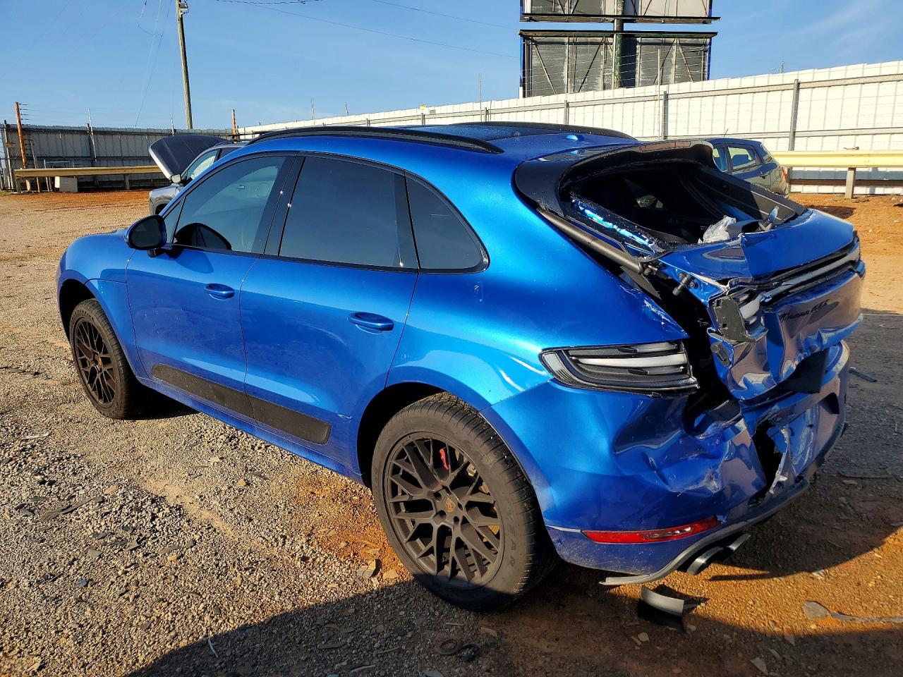 2021 Porsche Macan VIN WP1AG2A53MLB51178 COPART salvage auction — Rear End, St - Salvage Title, sold $21,200 on 2026-09-25 (photo 2)