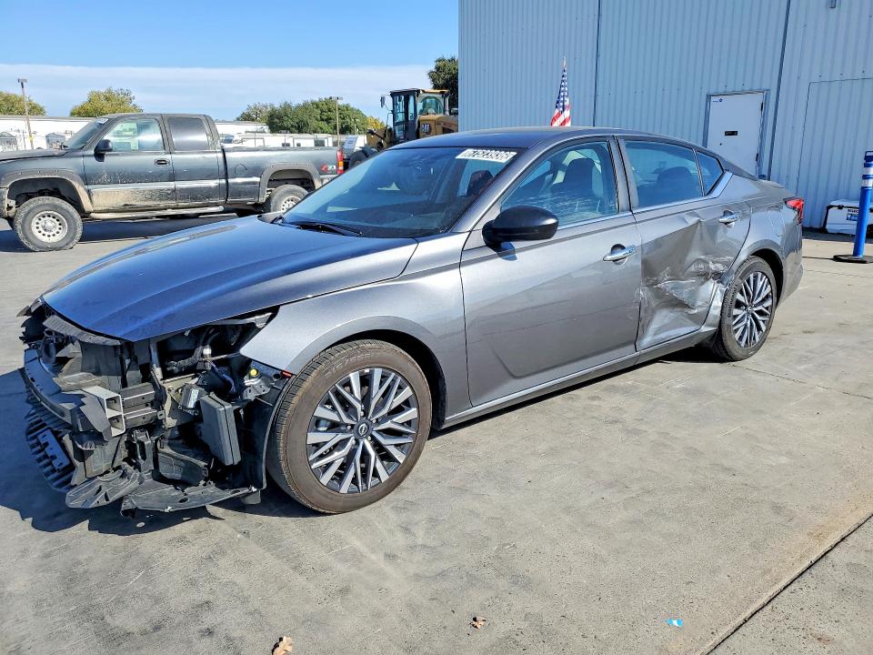 2025 Nissan Altima VIN 1N4BL4DV4SN382381 — COPART salvage auction photo