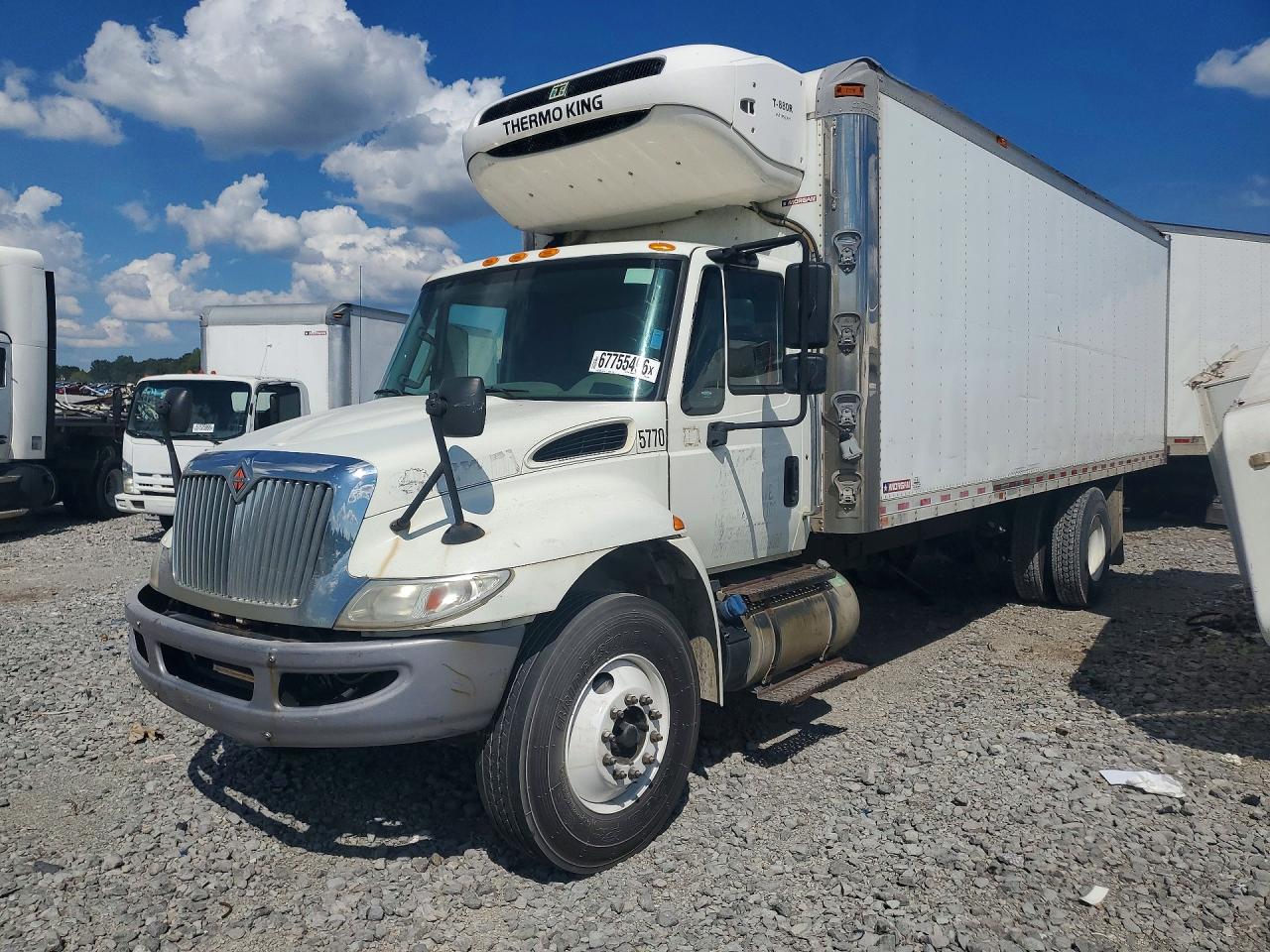 2017 International 4000-Series VIN 1HTMMMMN8HH518926 — COPART salvage auction photo