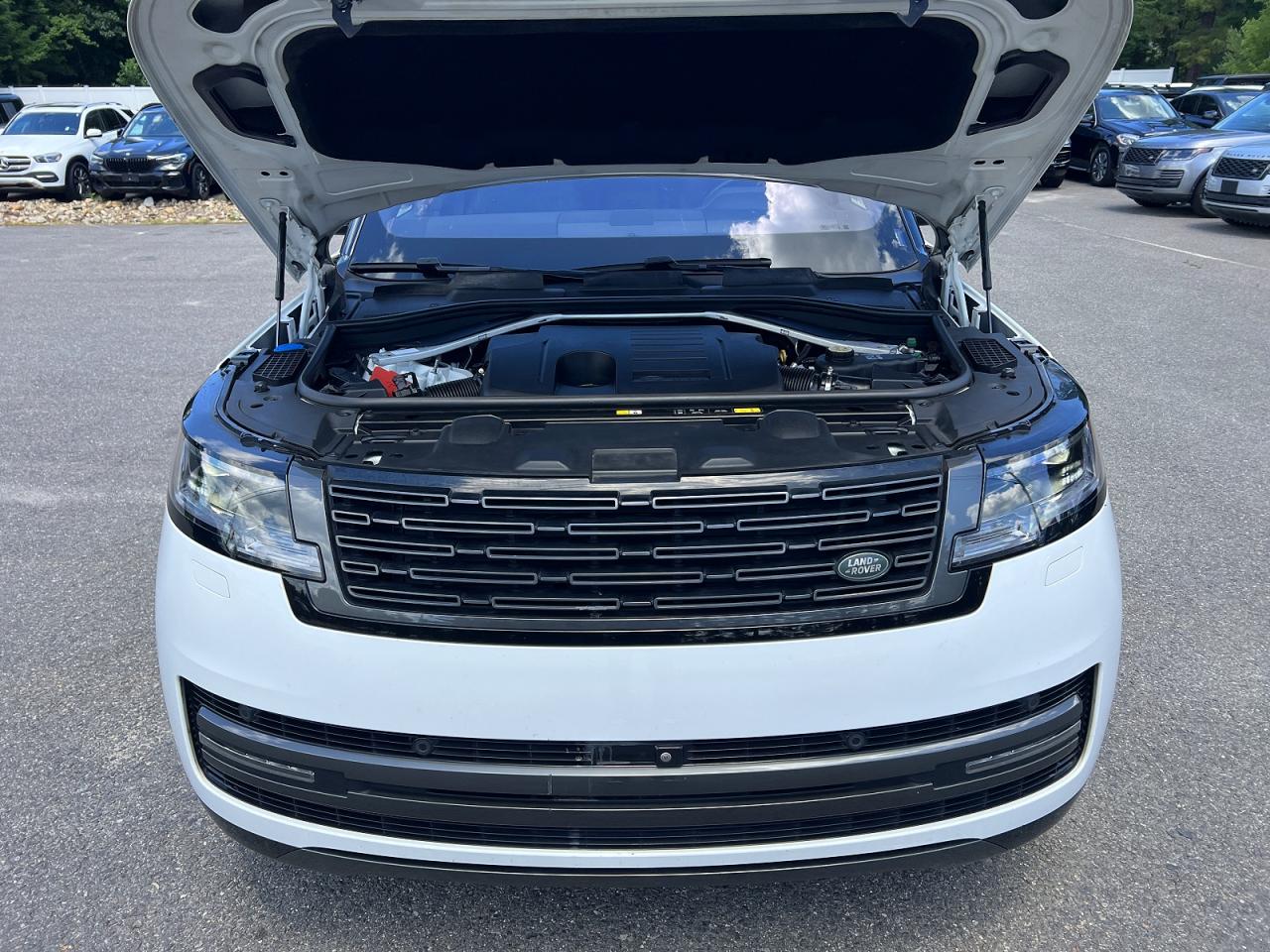 2023 Land rover RANGE ROVER VIN SALKP9FU3PA038404 COPART salvage auction — Minor Dent/Scratches, GA - CERTIFICATE OF TITLE (P), sold $62,500 on 2026-09-04 (photo 8)