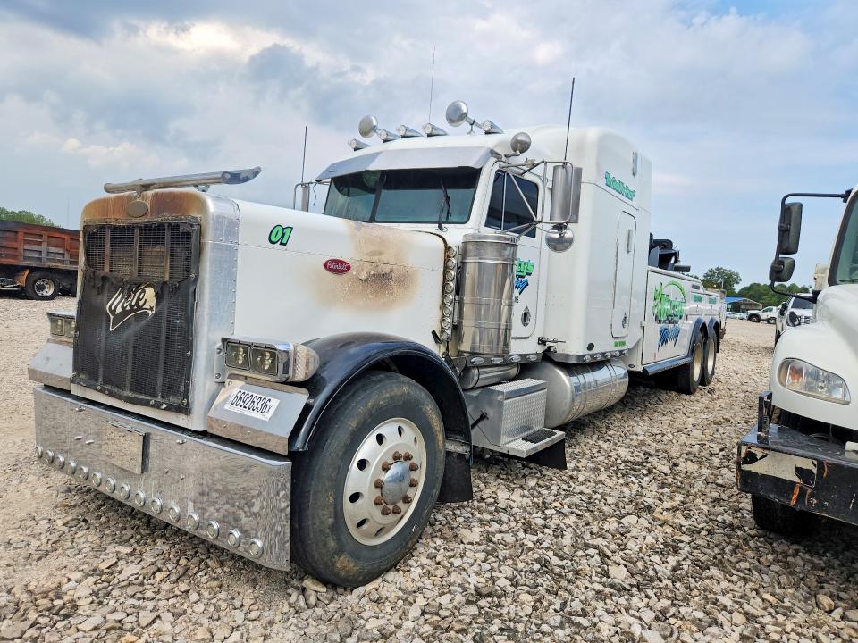 1999 Peterbilt 379 VIN 1XP5DB9X6XD505130 — COPART salvage auction photo