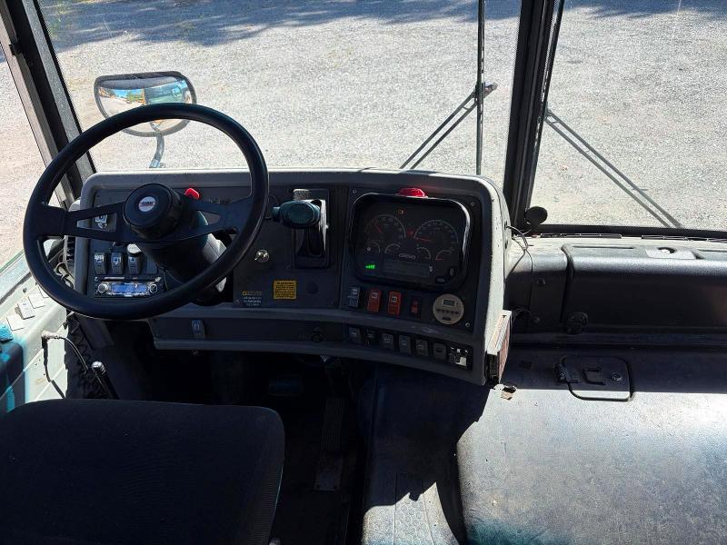 2015 Thomas Built VIN 1T88P9E17F1278349 COPART salvage auction — NORMAL WEAR, MA - CERTIFICATE OF TITLE (P), sold $5,000 on 2026-09-18 (photo 9)
