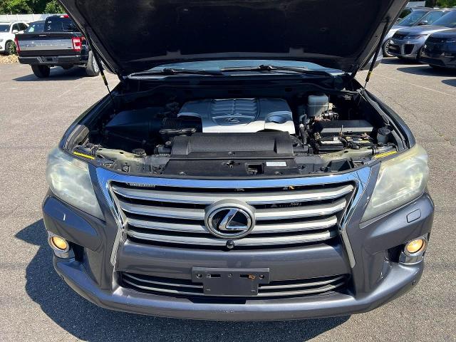 2013 Lexus Lx VIN JTJHY7AX3D4130026 COPART salvage auction — MINOR DENT/SCRATCHES, Salvage Title, sold $17,400 on 2026-09-17 (photo 8)
