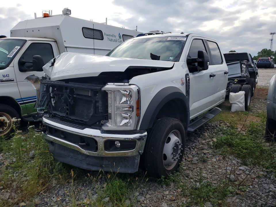 2024 Ford F-550 super duty VIN 1FD0W5HT1REE76795 — COPART salvage auction photo