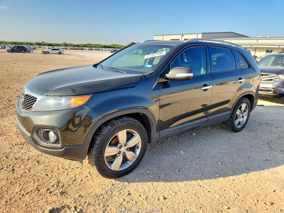 2013 Kia Sorento VIN 5XYKU4A66DG310709 COPART salvage auction — MECHANICAL, TX - CERTIFICATE OF TITLE, sold $925 on 2026-10-03 (photo 1)