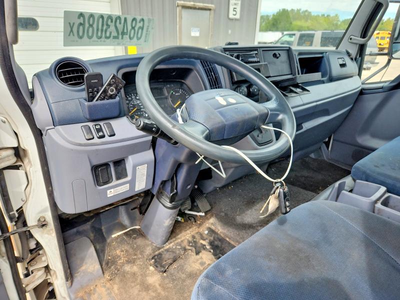 2017 Mitsubishi VIN JL6CRE1A1HK002371 COPART salvage auction — MINOR DENT/SCRATCHES, WI - CERTIFICATE OF TITLE, sold $7,400 on 2026-09-17 (photo 8)
