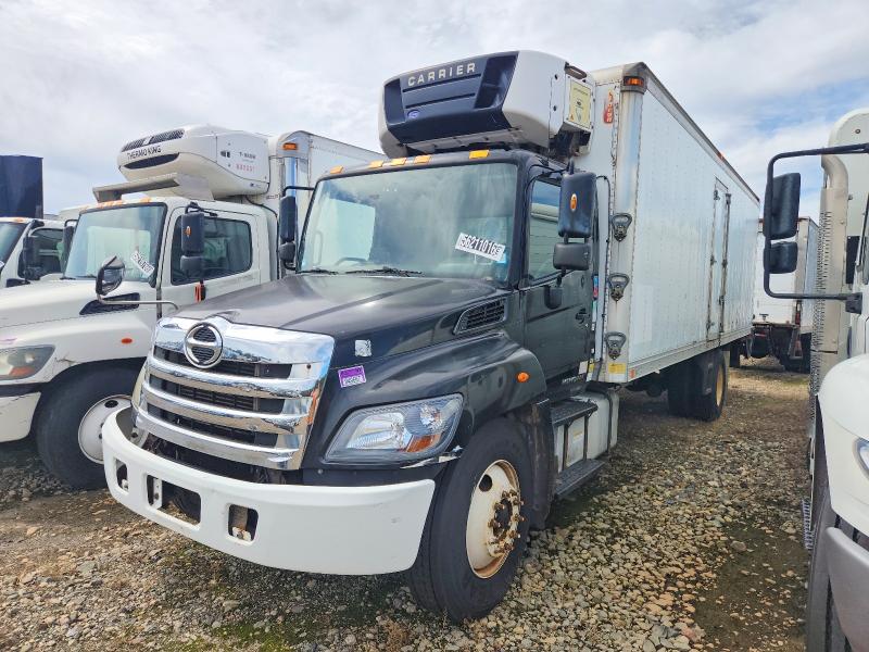 2015 Hino 338 VIN 5PVNV8JT7F4S53509 COPART salvage auction — NORMAL WEAR, NY - CERTIFICATE OF TITLE, sold $6,300 on 2026-09-29 (photo 2)