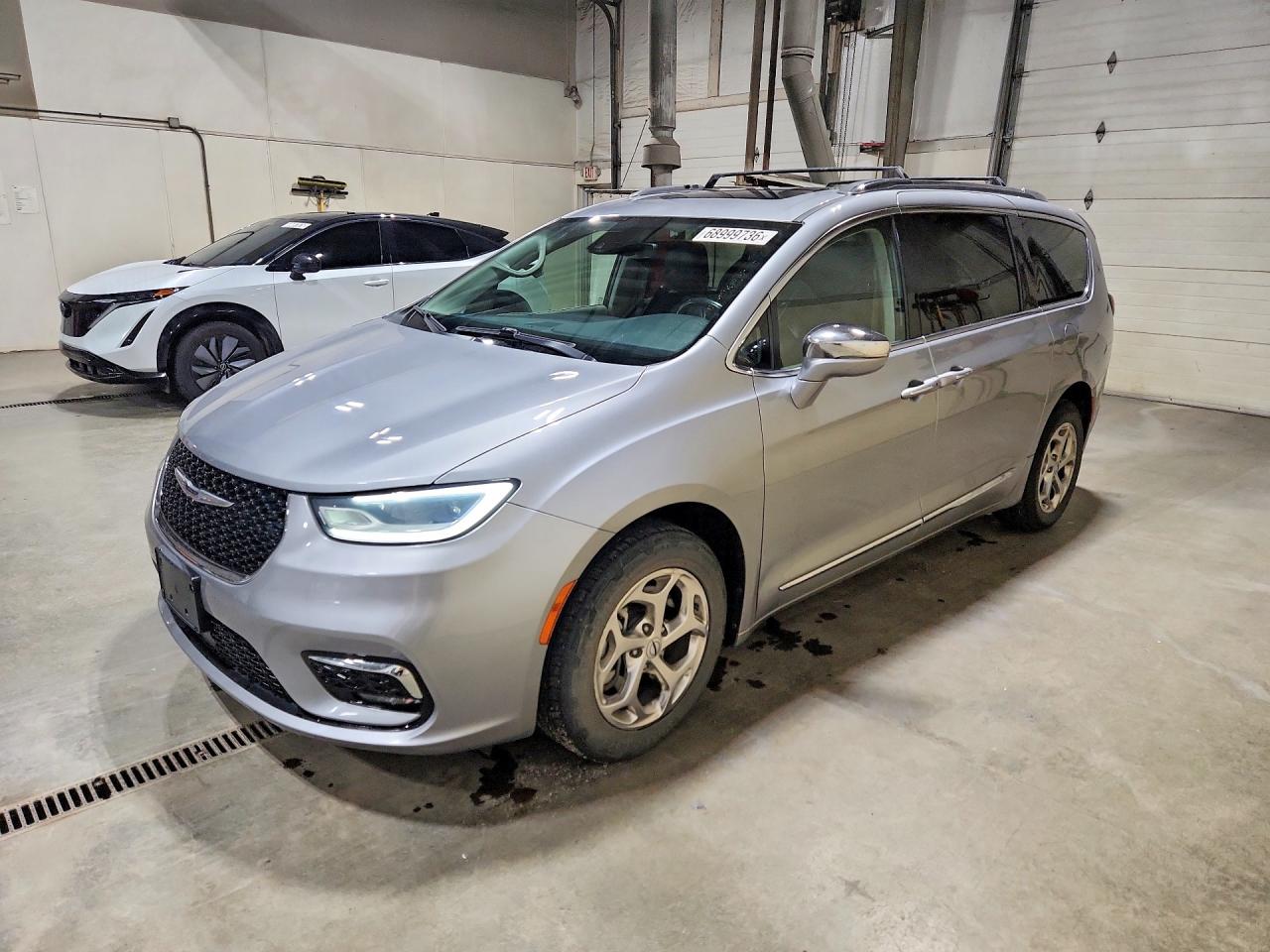 2021 Chrysler Pacifica VIN 2C4RC3GG7MR545000 — COPART salvage auction photo