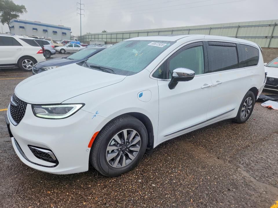 2023 Chrysler Pacifica VIN 2C4RC1S70PR572930 — COPART salvage auction photo