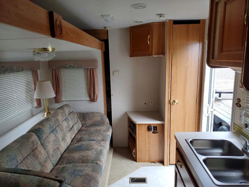 2002 Coachmen Catalina VIN 1TC2B402221302810 COPART salvage auction — ROOF, MI - CERTIFICATE OF TITLE, sold $950 on 2026-09-22 (photo 5)