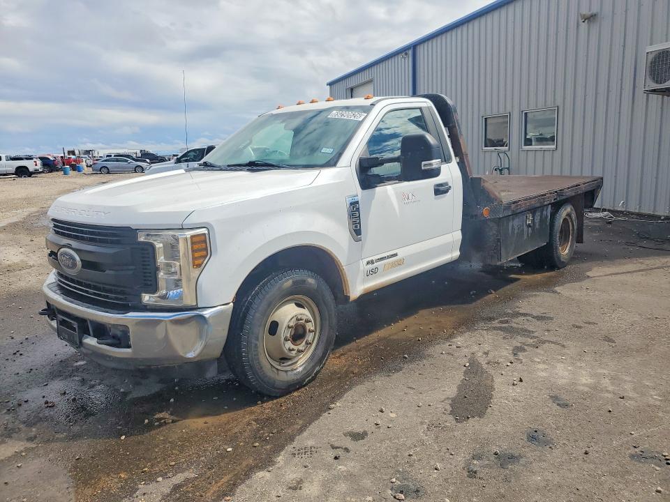 2019 Ford F-350 super duty VIN 1FDRF3GT4KEC84189 — COPART salvage auction photo