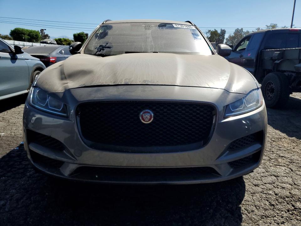 2018 Jaguar F-pace VIN SADCJ2FXXJA244412 COPART salvage auction — MINOR DENT/SCRATCHES, CA - DIS/DLR/EXP ONLY CLEAN TITLE (P), sold $2,350 on 2026-09-10 (photo 5)