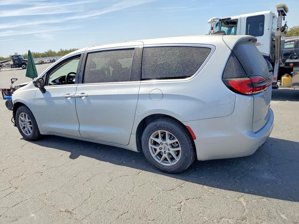 2024 Chrysler Pacifica VIN 2C4RC1BG3RR132977 COPART salvage auction — FRONT END, CA - SALVAGE CERTIFICATE, sold $8,100 on 2026-10-12 (photo 2)