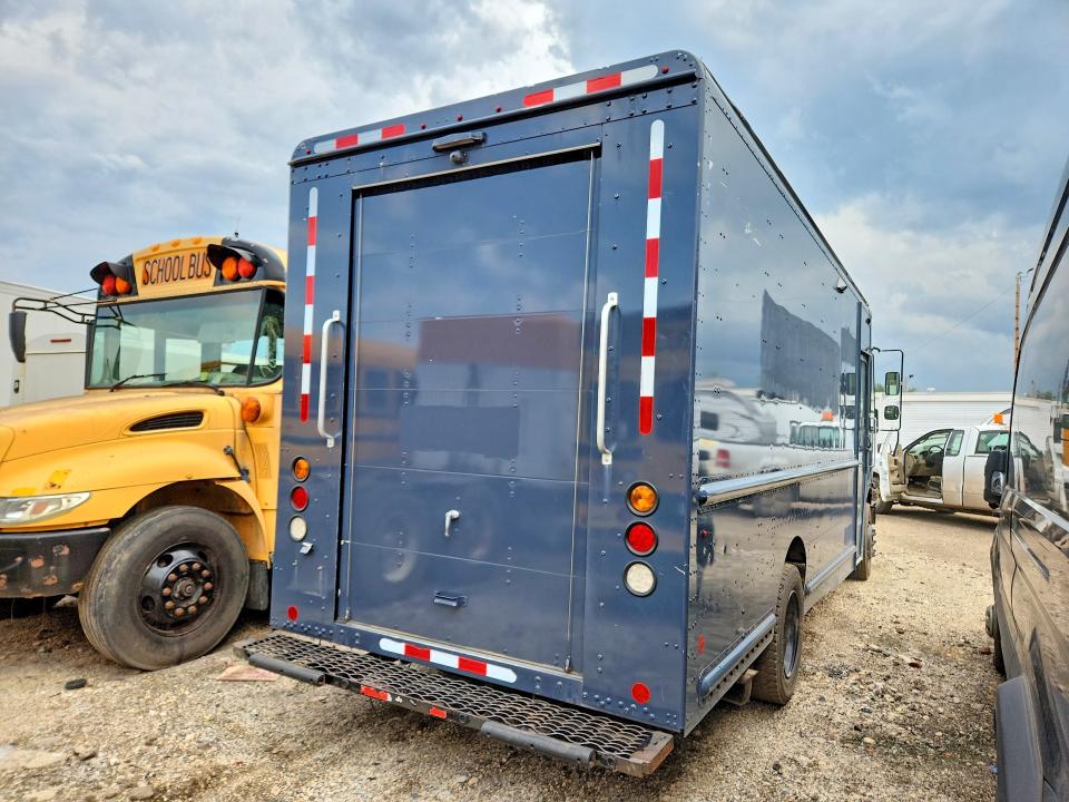 2020 Freightliner Mt45g VIN 4UZAC2EA3LCMK2979 COPART salvage auction — NORMAL WEAR, IL - CERTIFICATE OF TITLE, sold $22,500 on 2026-09-15 (photo 3)