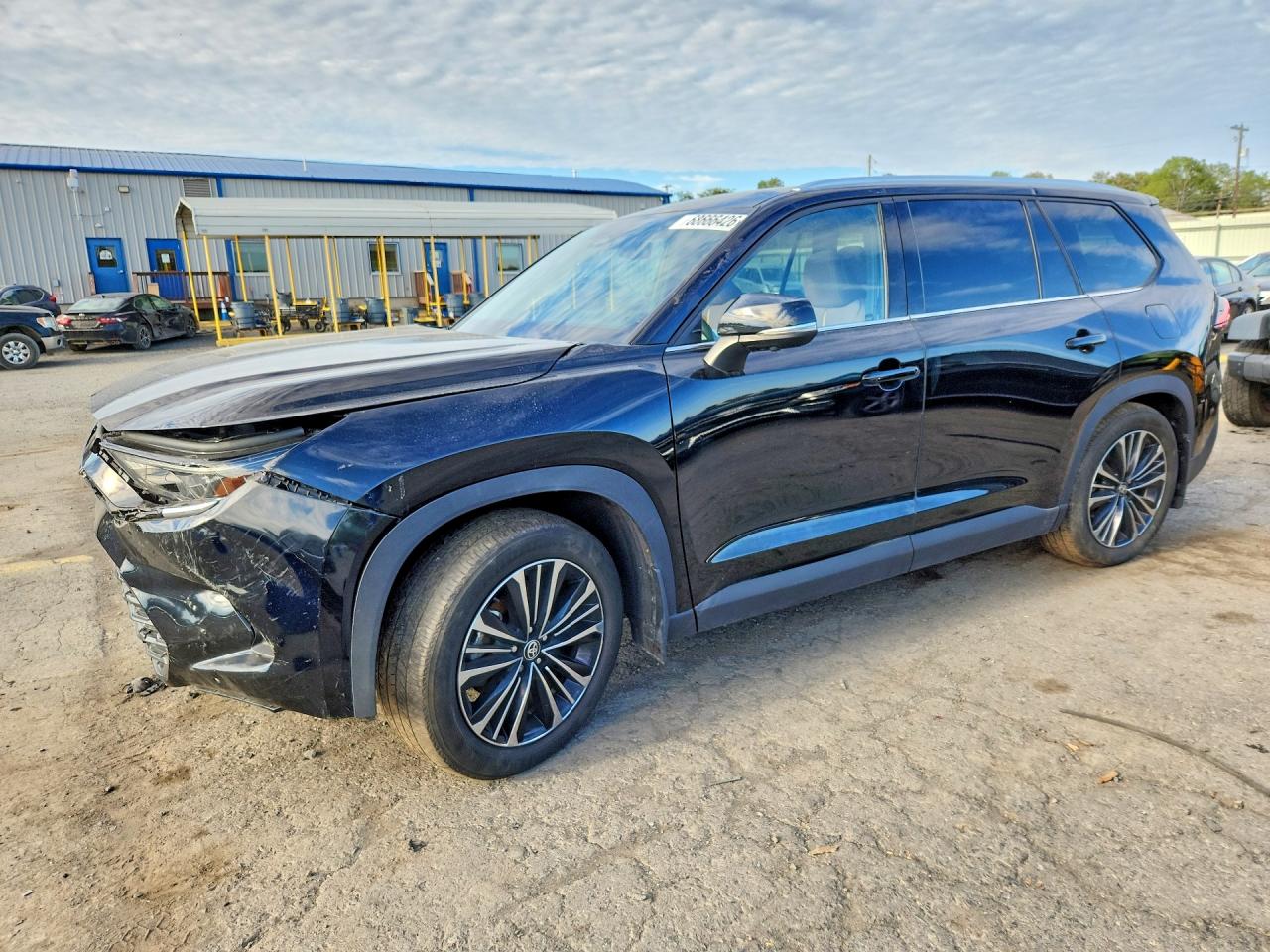 2024 Toyota Grand Highlander VIN 5TDADAB59RS008955 — COPART salvage auction photo