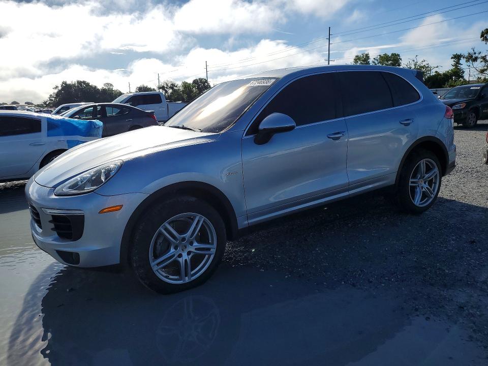 2016 Porsche Cayenne VIN WP1AF2A26GKA44922 — COPART salvage auction photo