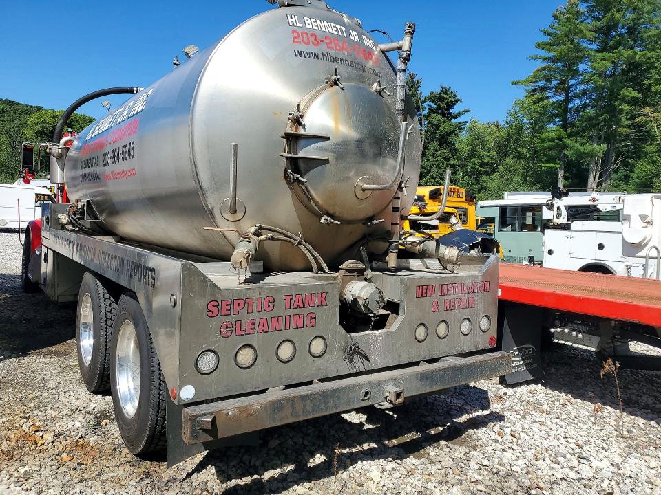 2013 Peterbilt 365 VIN 1NPSX7EX6DD209480 COPART salvage auction — ROLLOVER, CT - CERT OF TITLE-SALVAGE, sold $18,600 on 2026-09-24 (photo 2)