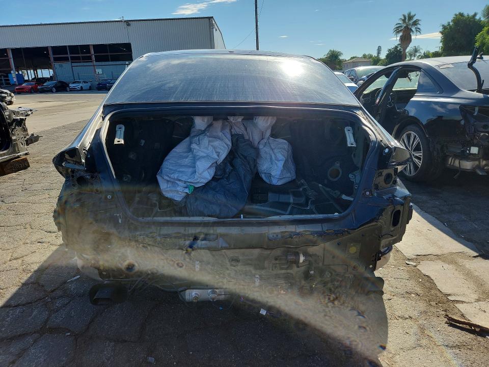 2026 Genesis G90 VIN KMTFC4SD2TU057307 COPART salvage auction — STRIPPED, CA - CERTIFICATE OF TITLE, sold $13,400 on 2026-10-20 (photo 6)