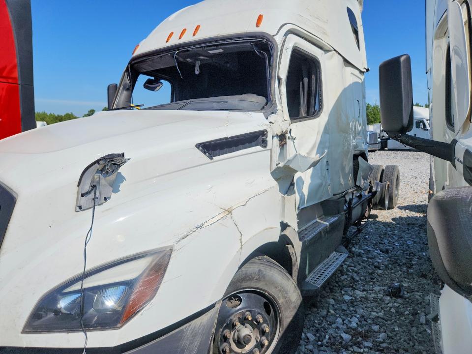 2026 Freightliner Cascadia 126 VIN 3AKJHHDR4TSWP4656 — COPART salvage auction photo
