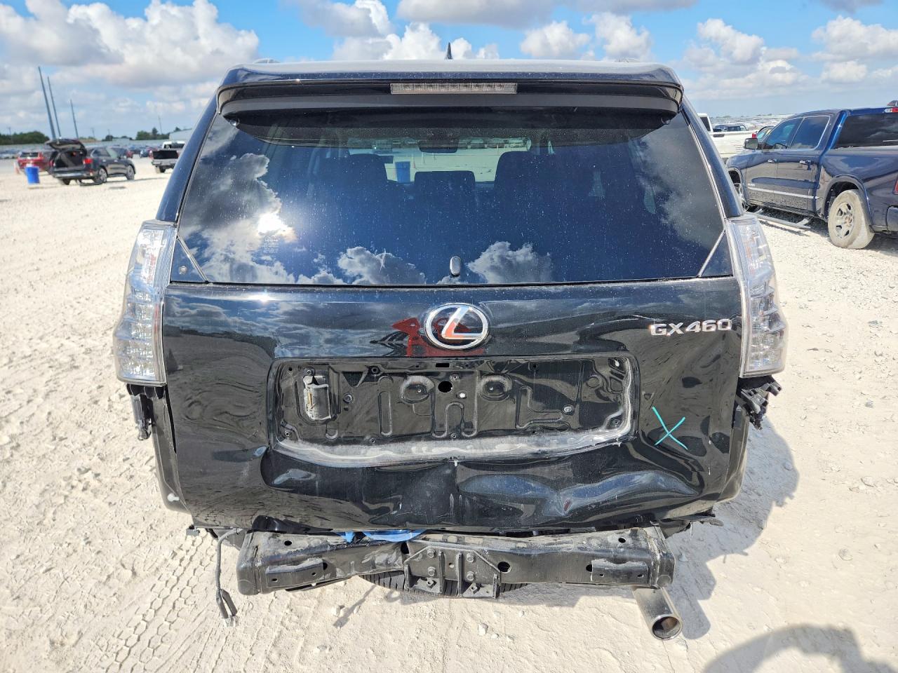 2022 Lexus GX VIN JTJAM7BX2N5328460 COPART salvage auction — Rear End, Sv - Salvage Title, sold $35,250 on 2026-09-24 (photo 6)